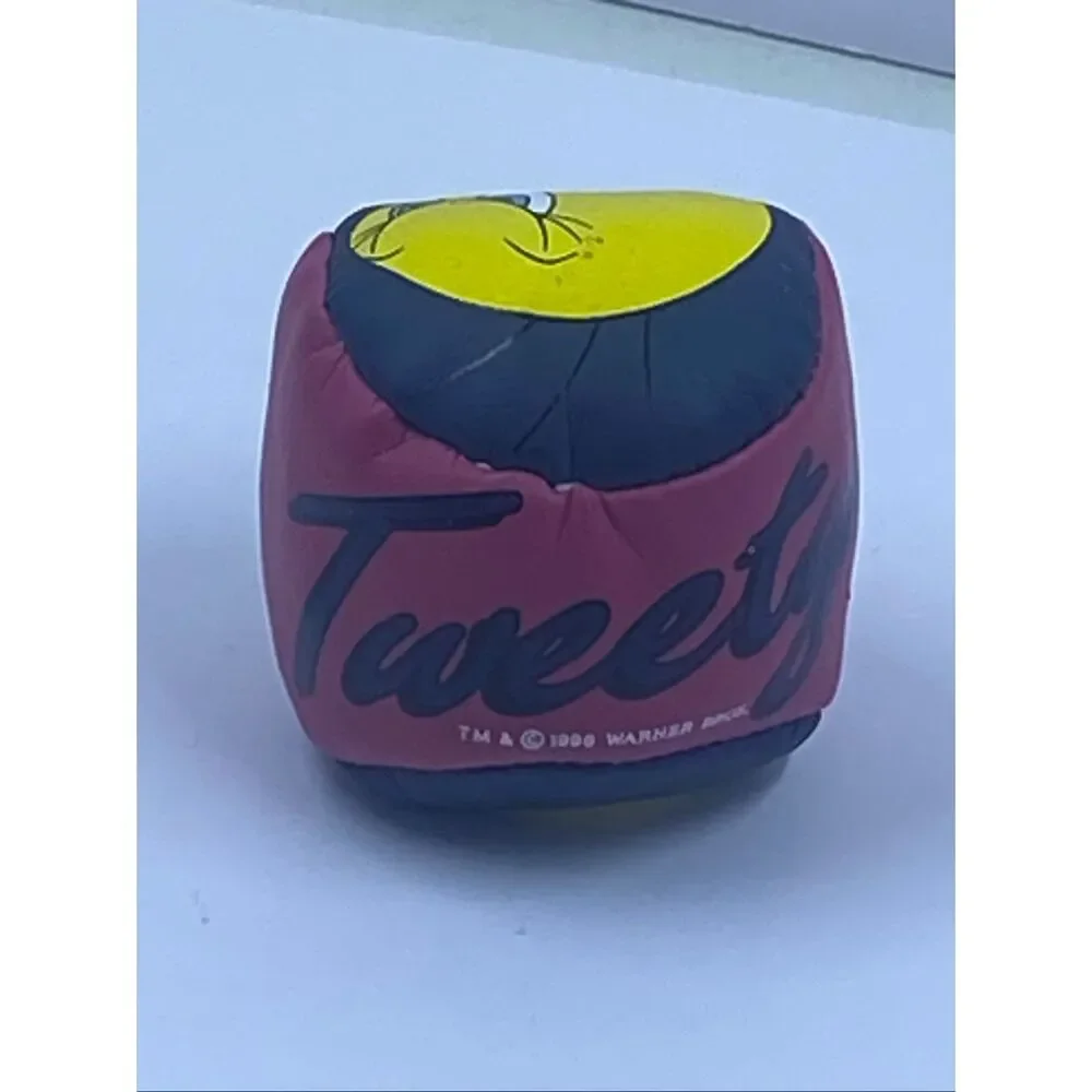 VINTAGE 1996 “TWEETY BIRD” HACKY SACK BALL